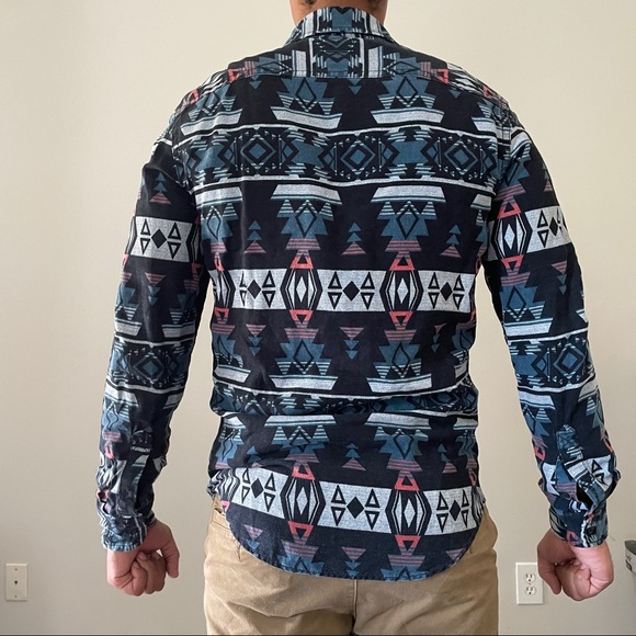 American Eagle| Flannel Aztec Print Shirt - Picture 3 of 5